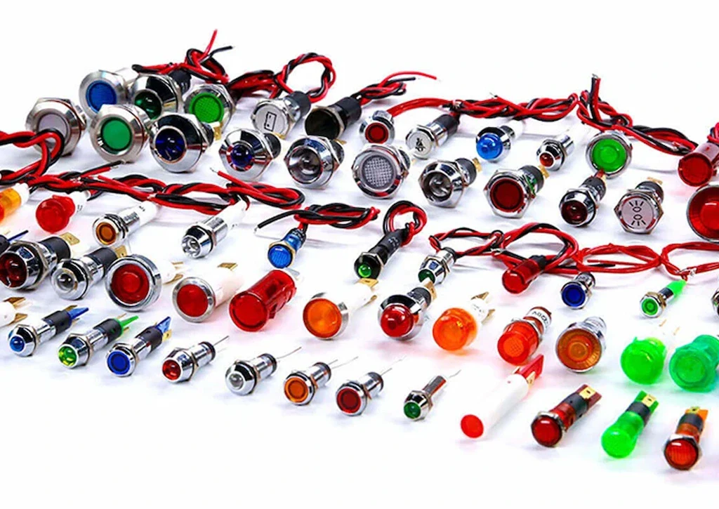 AC30 — 13A Universal Socket